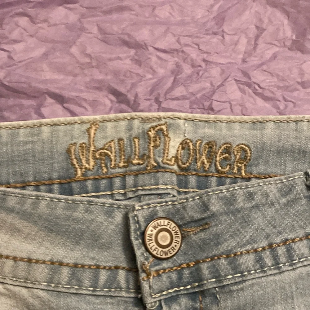 Wallflower light blue denim shorts with stretch to them.   Like new. - Picture 2 of 4